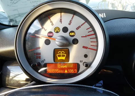 2009 Mini Cooper S z USA, uszkodzony, nr VIN WMWMF73569TT96198